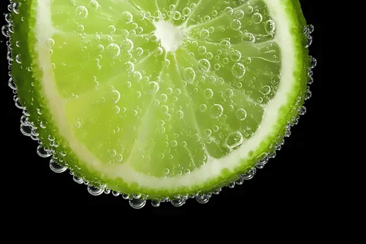 L'Huile Essentielle de Lime : Un Zeste de Fraîcheur et de Vitalité