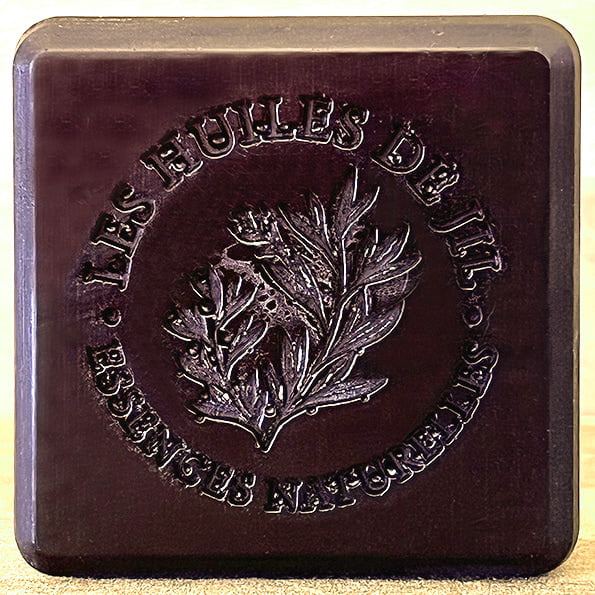 Savon hydratant au Karité et huiles essentielles "Bois Fleuri" Savon hydratant au Karité et huiles essentielles "Bois Fleuri"