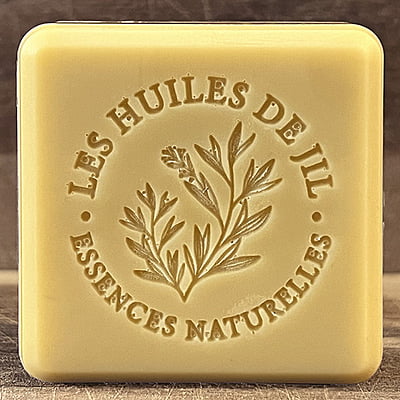 Savon hydratant au Karité et huile essentielle de Bois de Hô