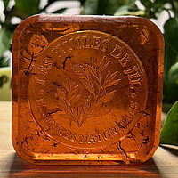 Savon aux huiles essentielles "Bois Précieux" Savon aux huiles essentielles "Bois Précieux"