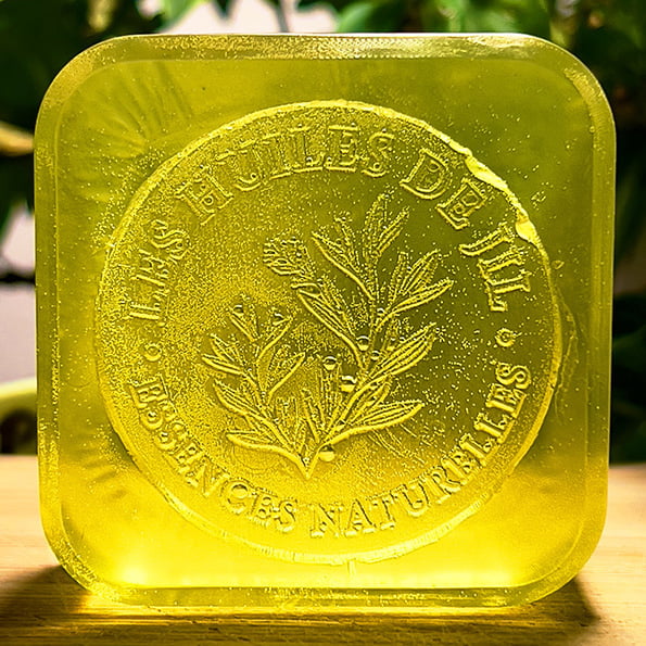 Savon à l'huile essentielle de Citron Savon à l'huile essentielle de Citron