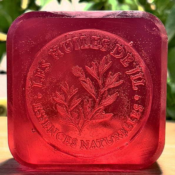 Savon à l'huile essentielle de Pamplemousse Savon à l'huile essentielle de Pamplemousse